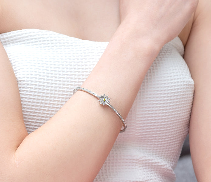Daisy bracelet in rhodium plating
