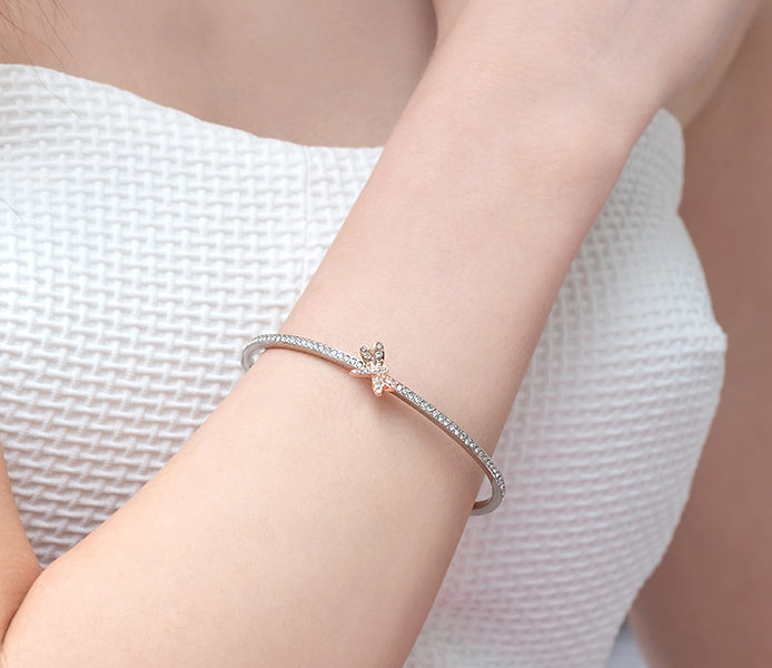 Dragon fly bangle in rhodium plating