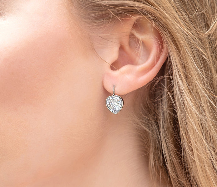 Bella heart earrings in rhodium plating with clear