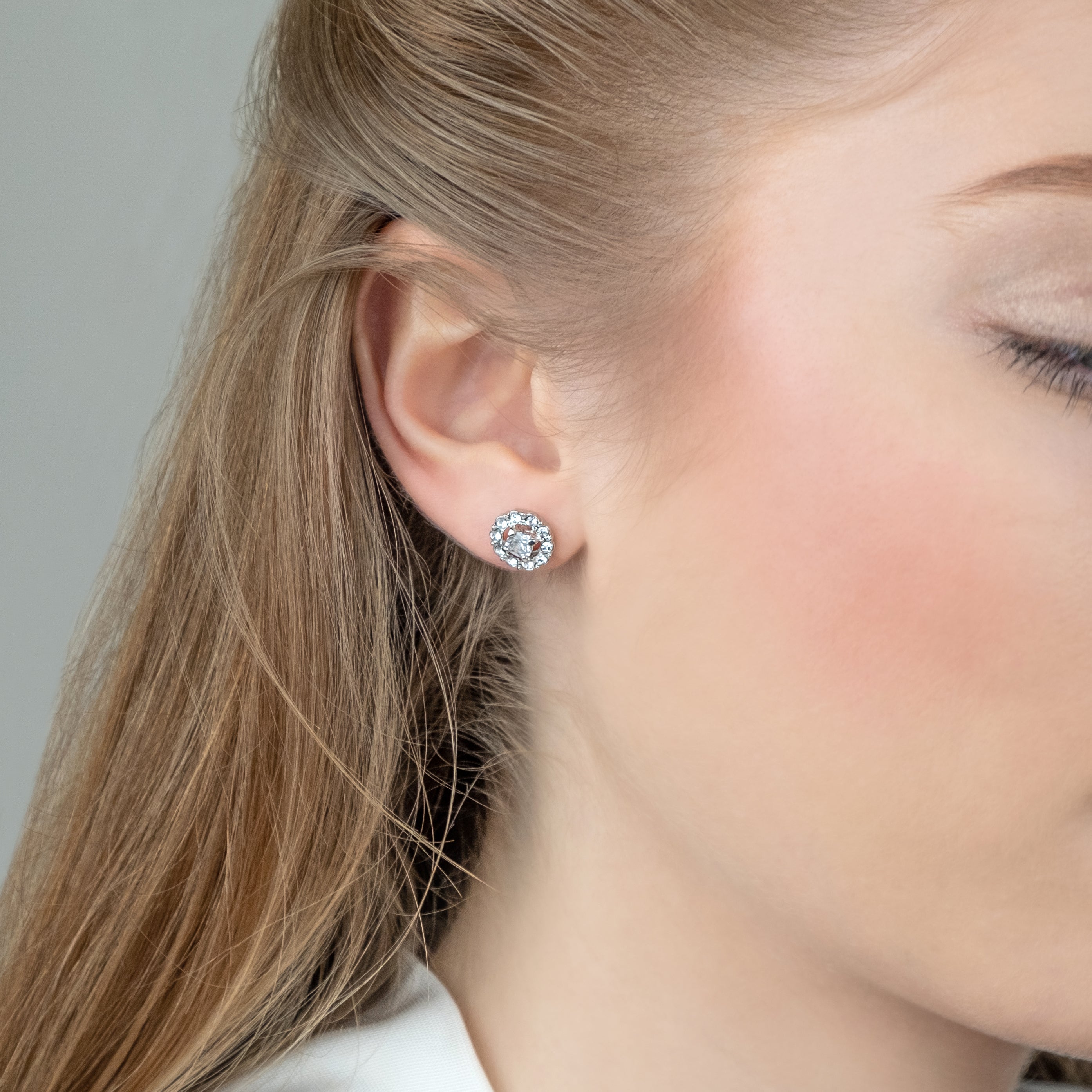 Meghan Earrings with Crystals